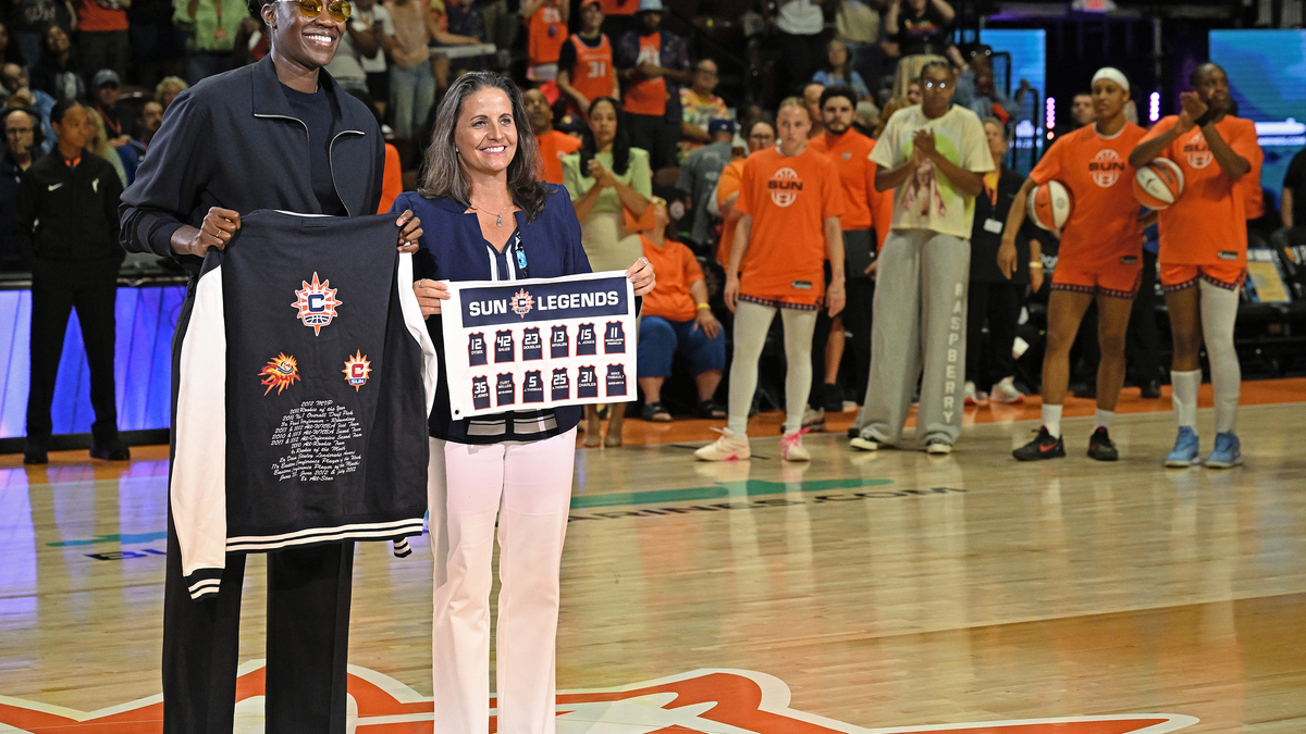 Dom Amore: Latest Sun ‘Legend' turned onto the hardest road at UConn, and it led her to greatness