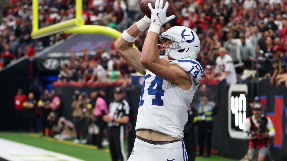 Reports: Colts re-sign Alec Pierce to 4-year, $116M contract