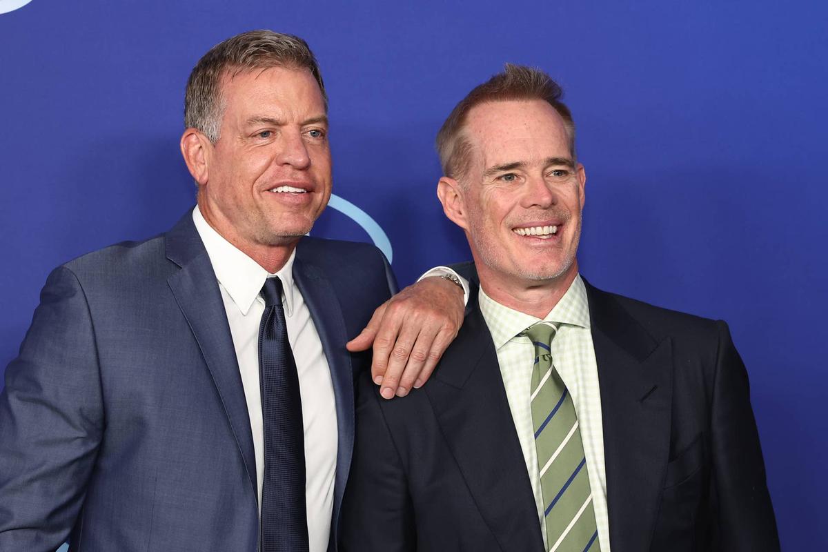  NEW YORK, NEW YORK - MAY 17: Troy Aikman and Joe Buck attend the 2022 ABC Disney Upfront at Basketball City - Pier 36 - South Street on May 17, 2022 in New York City. (Photo by Arturo Holmes/WireImage) 