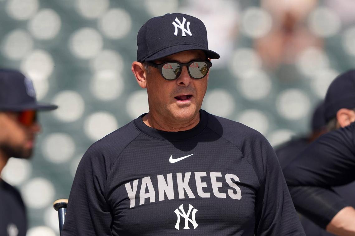 New York Yankees manager Aaron Boone (17)  © Darren Yamashita-Imagn Images 