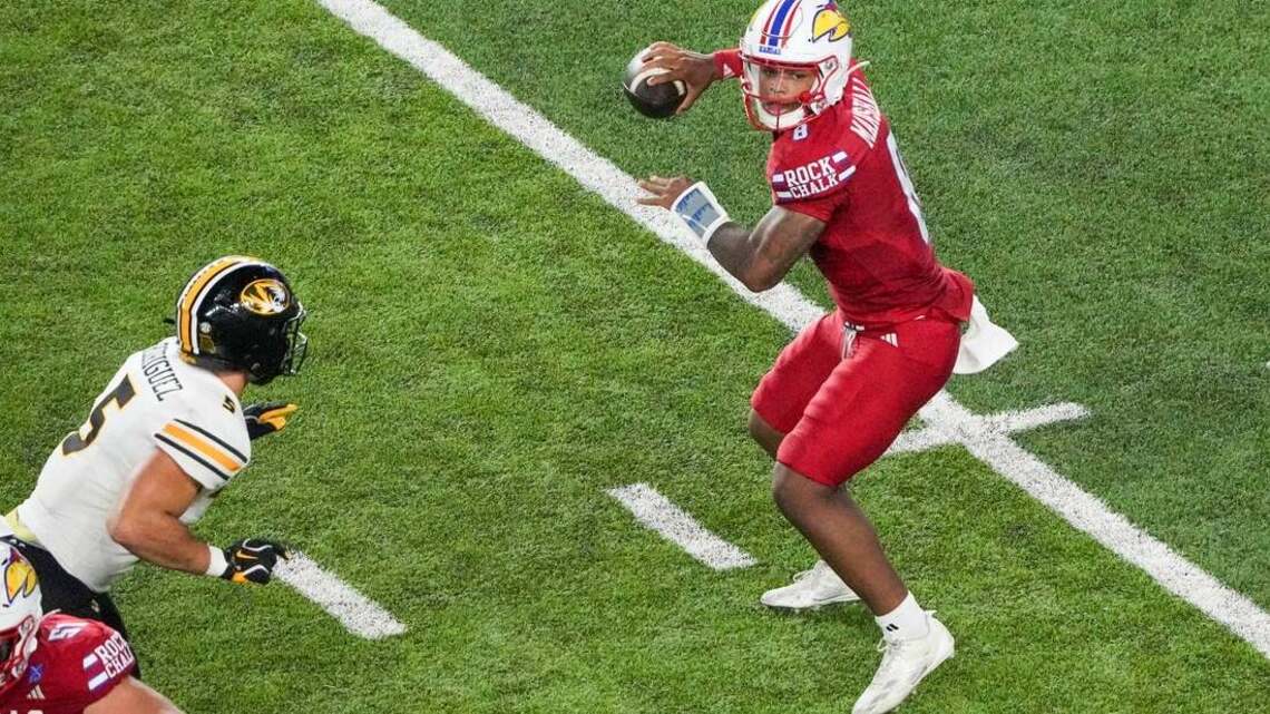 Austin Simmons throws for 3 TDs as No. 23 Missouri tops Kansas 