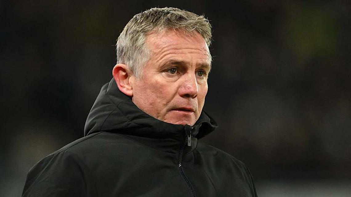  Phil Parkinson is still dreaming of a fourth consecutive promotion. | Jon Hobley/MI News/NurPhoto/Getty Images 