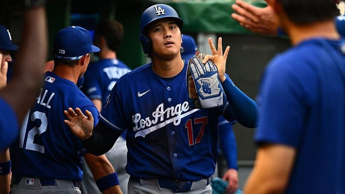 Shohei Ohtani homers, then exits hurt as Dodgers down Pirates 