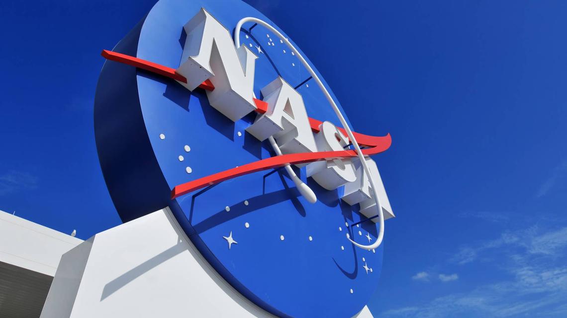 Jeff Bezos lands bold new NASA moon win over Elon Musk 