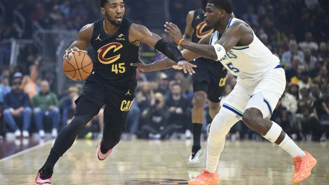 NBA roundup: Cavs rally from 15 down, hand Wolves first loss in OT 