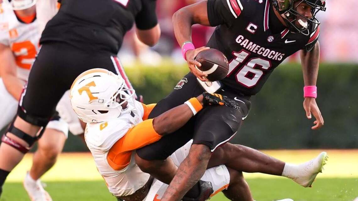 South Carolina stuns No. 11 Tennessee on walk-off field goal 