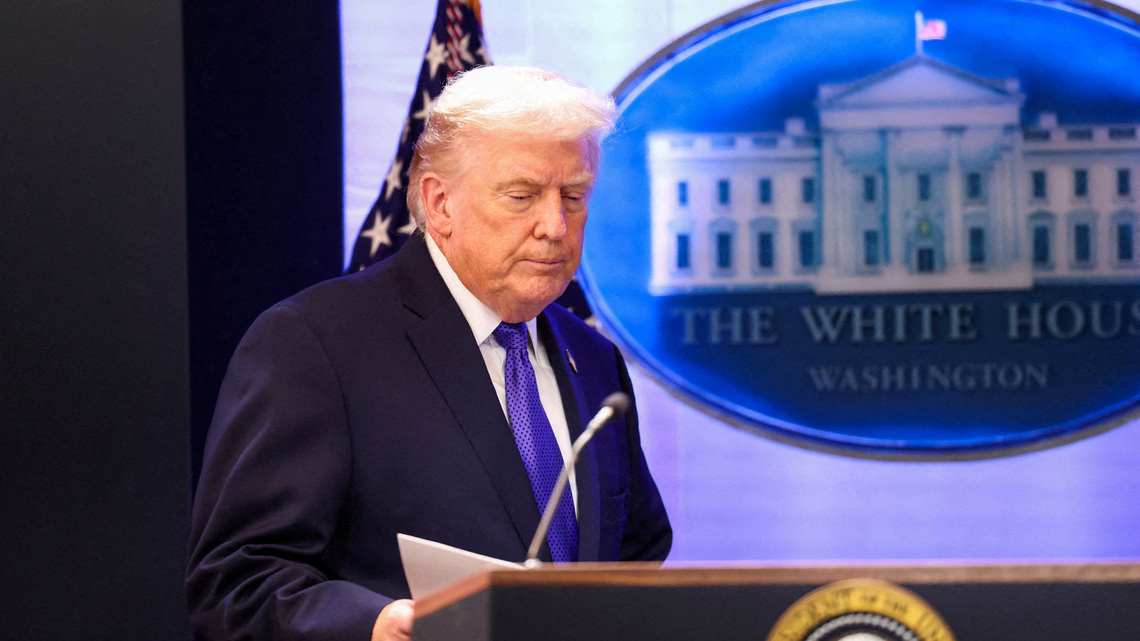 US appeals court extends block on ruling against Trump's 10% global tariff 