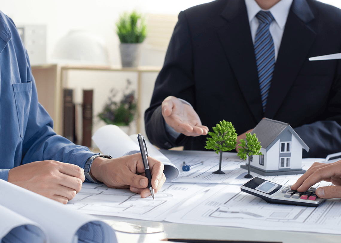  BOY ANTHONY // Shutterstock 