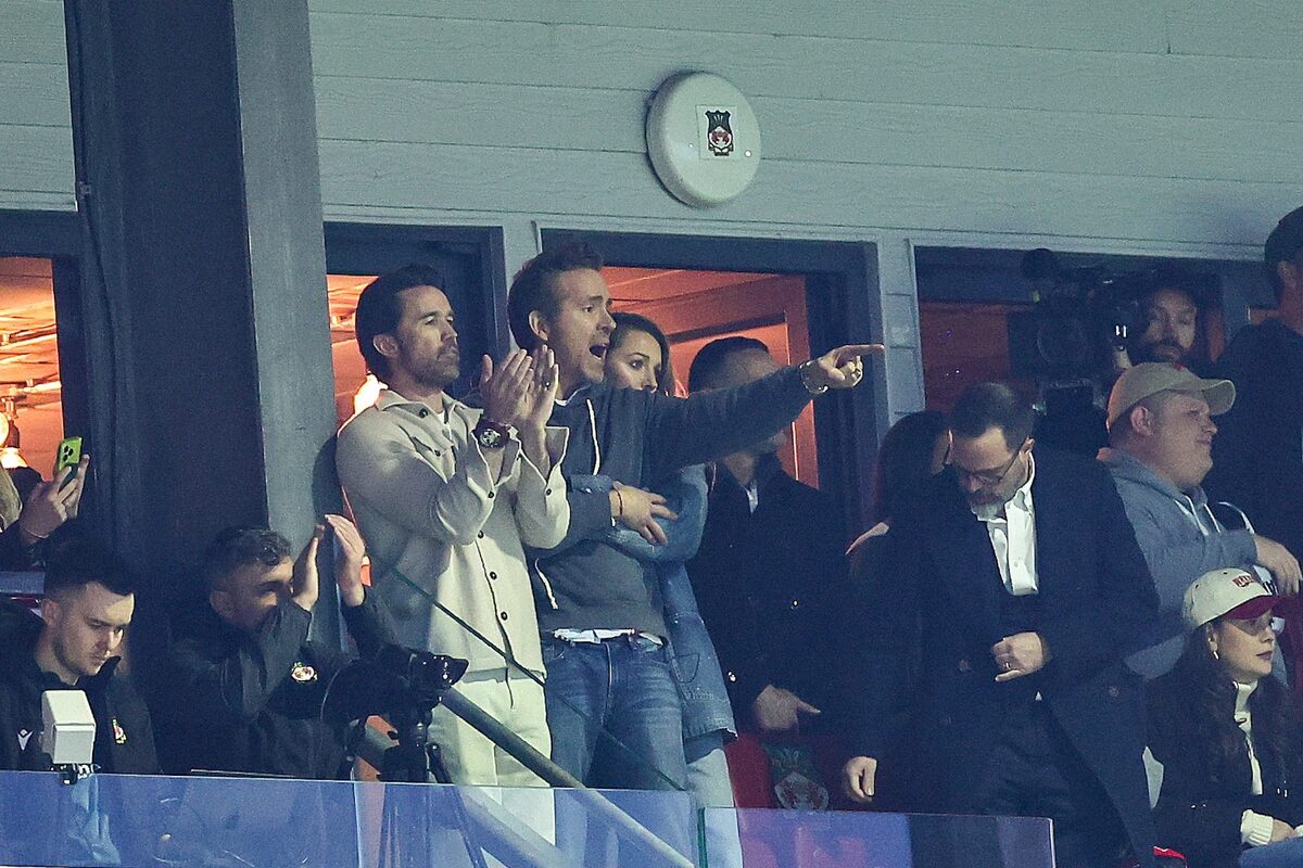  Ryan Reynolds and Rob McElhenney, co-owners of Wrexham FC, celebrate their team's success on March 7, 2026. Robbie Jay Barratt/AMA via Getty Images 