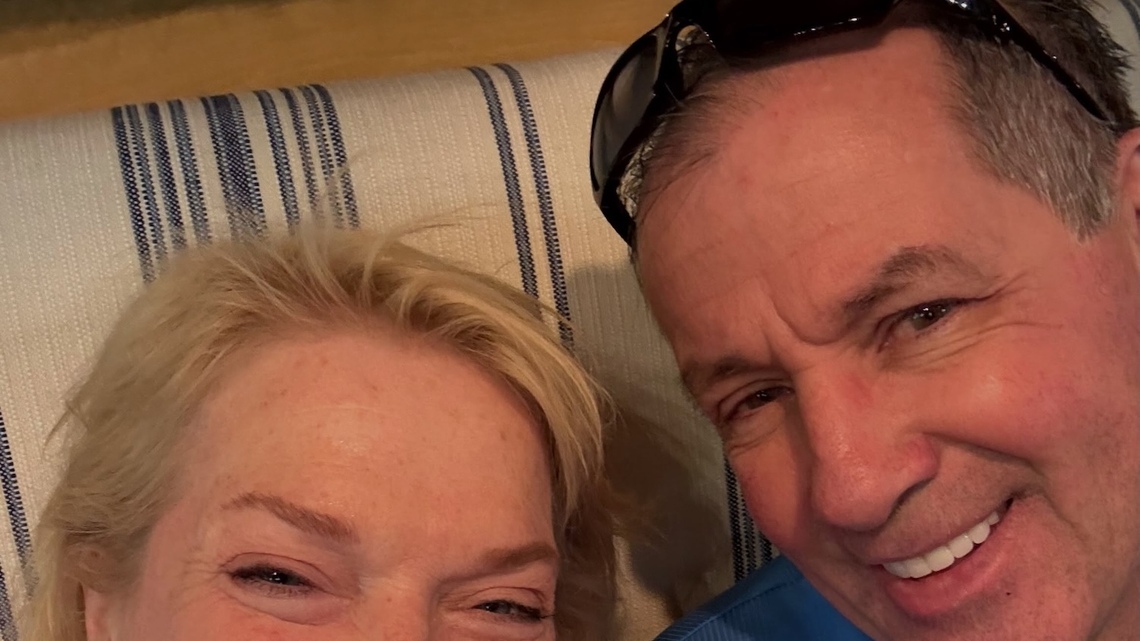 Sister Wives' Janelle Brown Smiles in New Selfie With BF Pete: ‘Beautiful Day' 