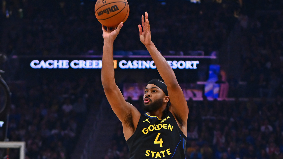 Warriors' Moses Moody, joined by Steph Curry, gives back to hometown 