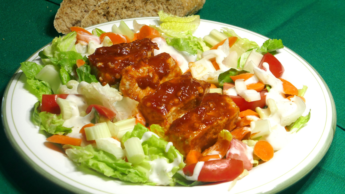 Quick Fix: Buffalo pork salad 