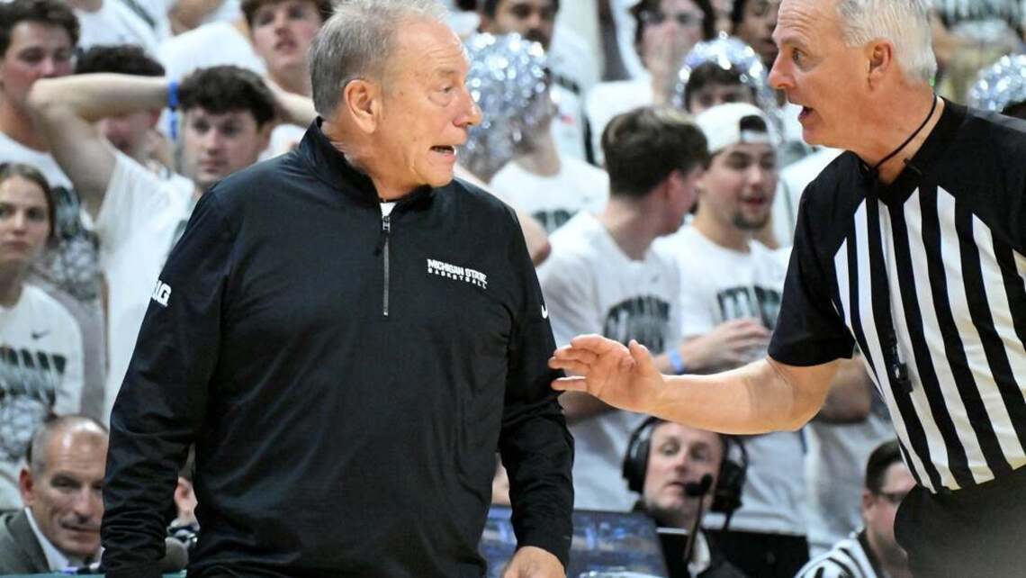 No. 6 Michigan State rides depth into opener vs. Quinnipiac 