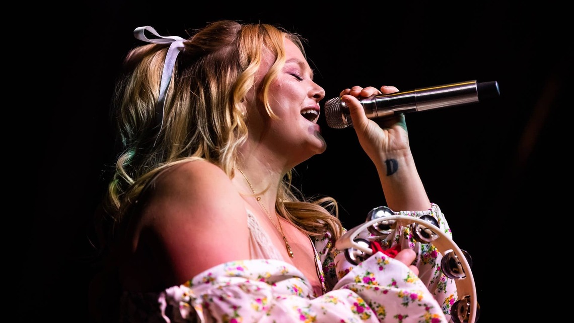 New Netflix Movie Features Haunting Duet From Oscar-Winning Actress and 3-Time Grammy Winner 