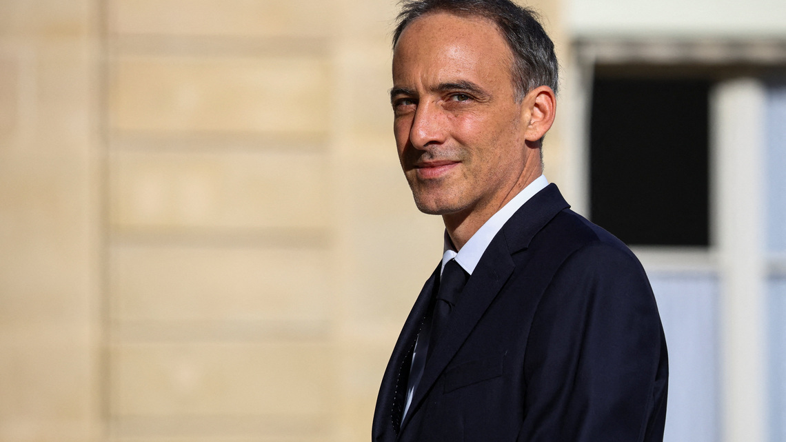 Glucksmann wins centre-left ticket for France's presidential election