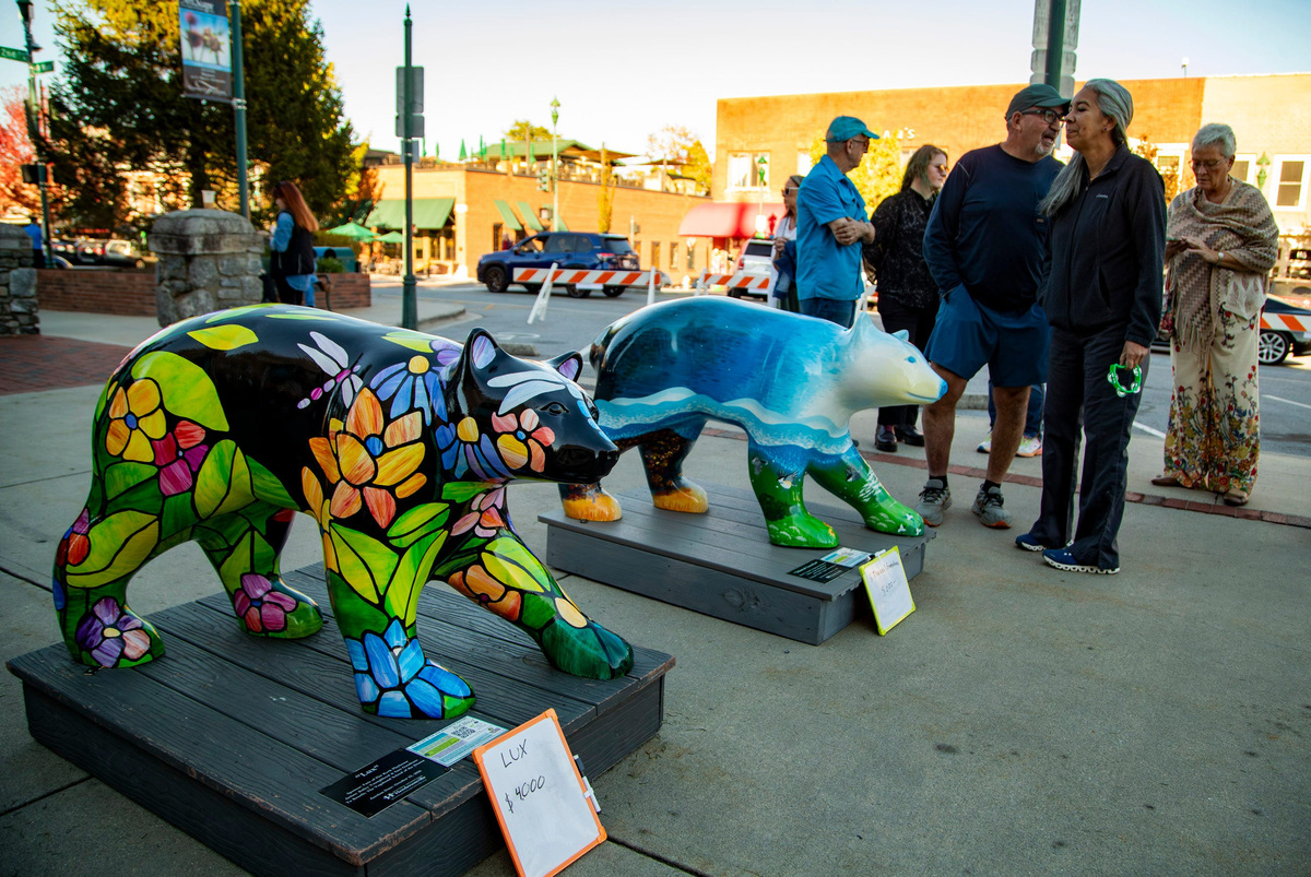 Bearfootin' auction closes with record-breaking fundraising total ...