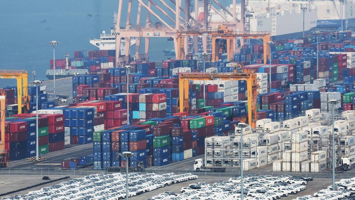 Exports up 36.7 pct during first 10 days of April on robust chip demand 