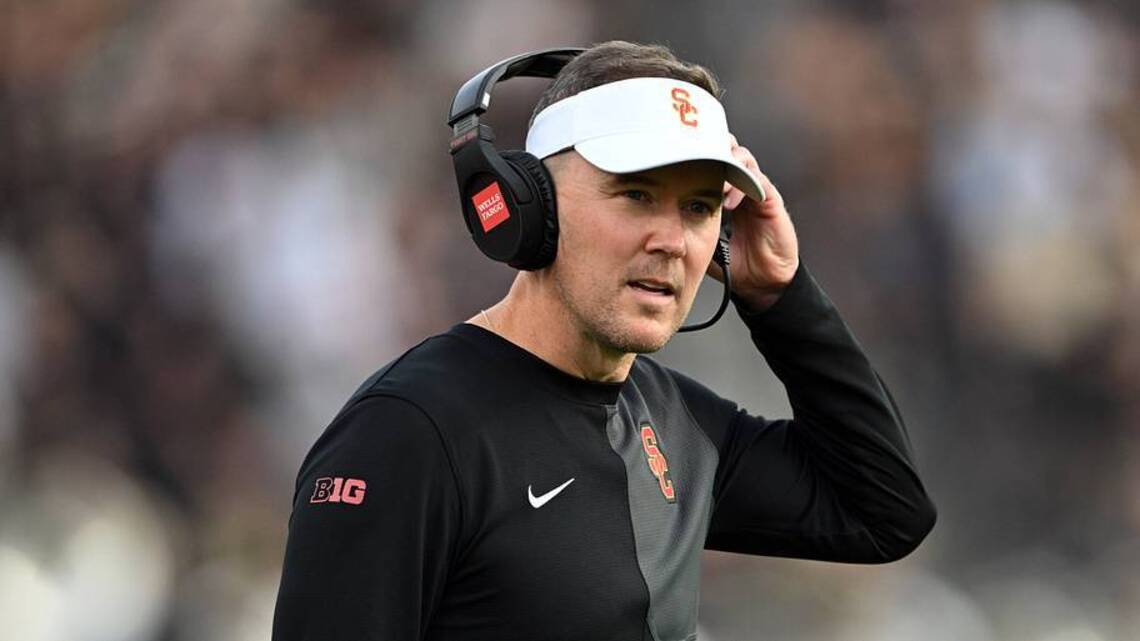 Lincoln Riley Expresses Excitement over USC Freshman Surprising in Fall Camp