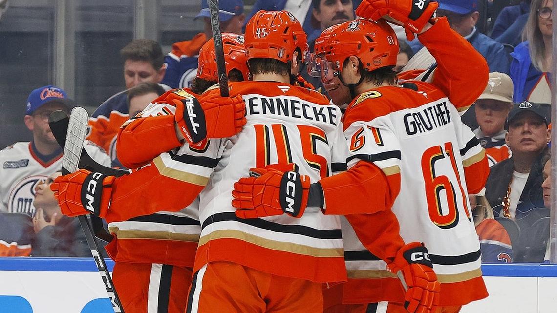 Ducks claim first playoff series win since 2017, oust Oilers 