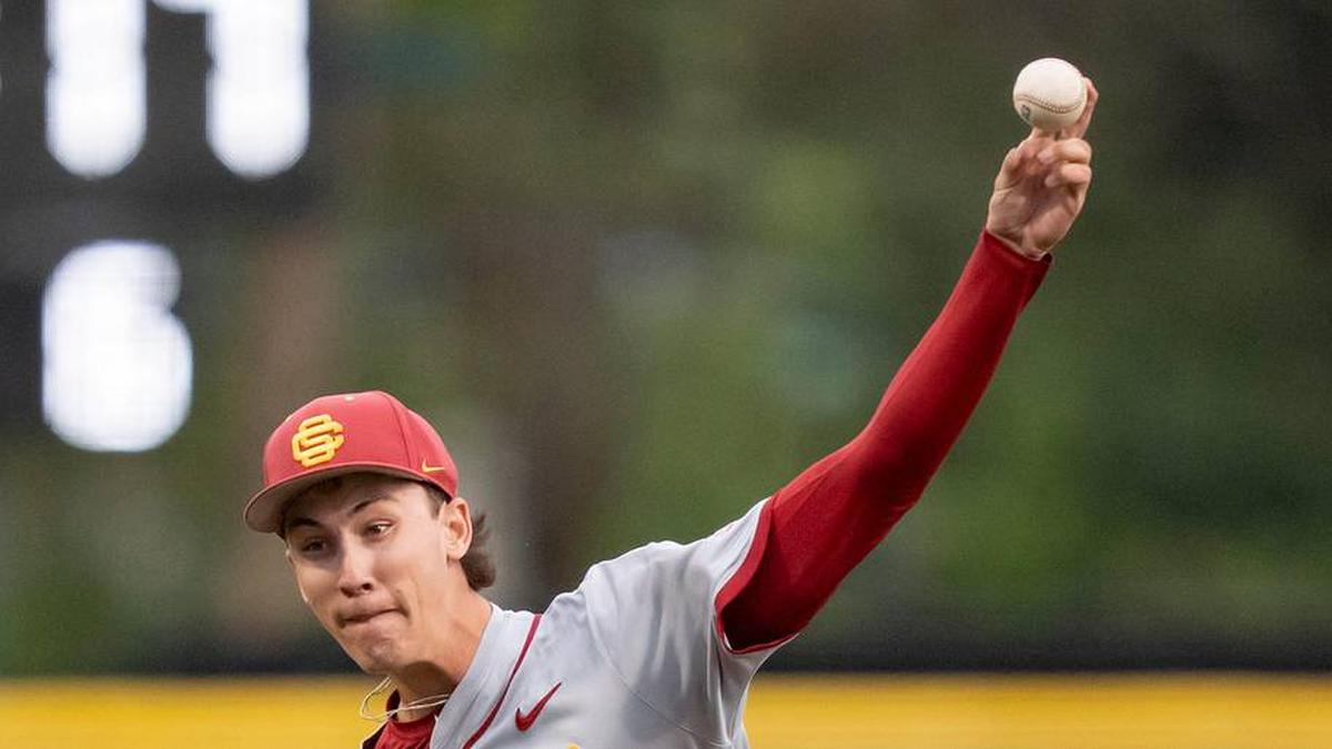  USC pitcher Mason Edwards throws a pitch as the Oregon Ducks host the USC Trojans on May 14, 2026, in Eugene, Oregon. | Ben Lonergan/The Register-Guard / USA TODAY NETWORK via Imagn Images 