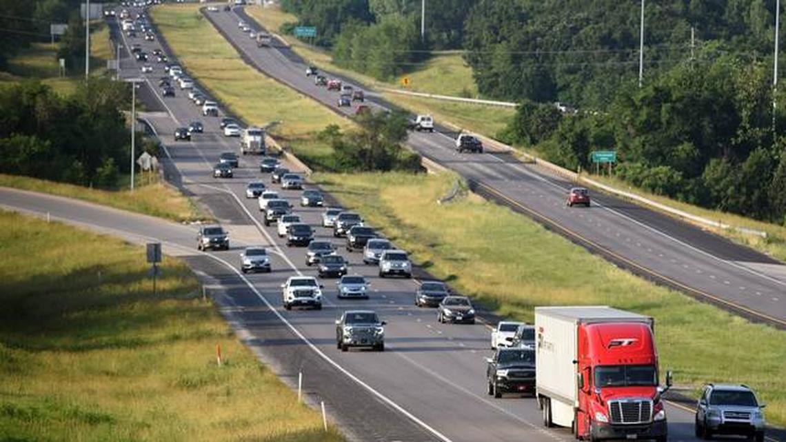 Live Kansas City traffic updates: Accidents, road closures, delays on KC-area highways 