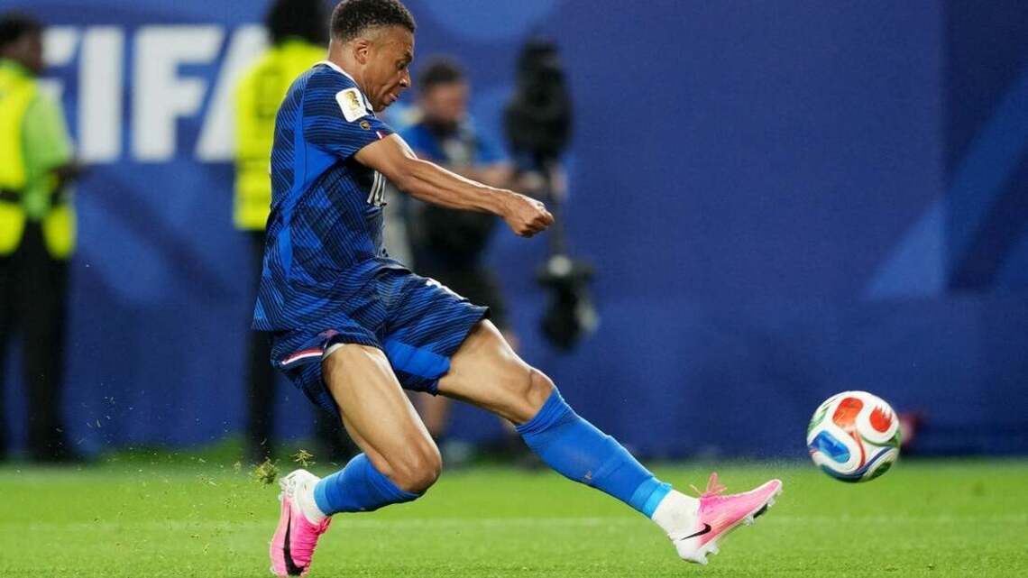 Didier Deschamps on Kylian Mbappe's pursuit of Messi: Records 'there to be broken' 