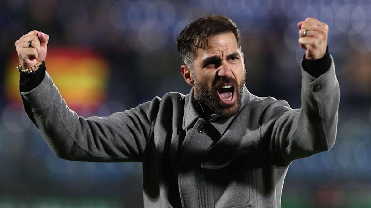  Cesc Fàbregas is dazzling in Italy. | Marco Luzzani/Getty Images 