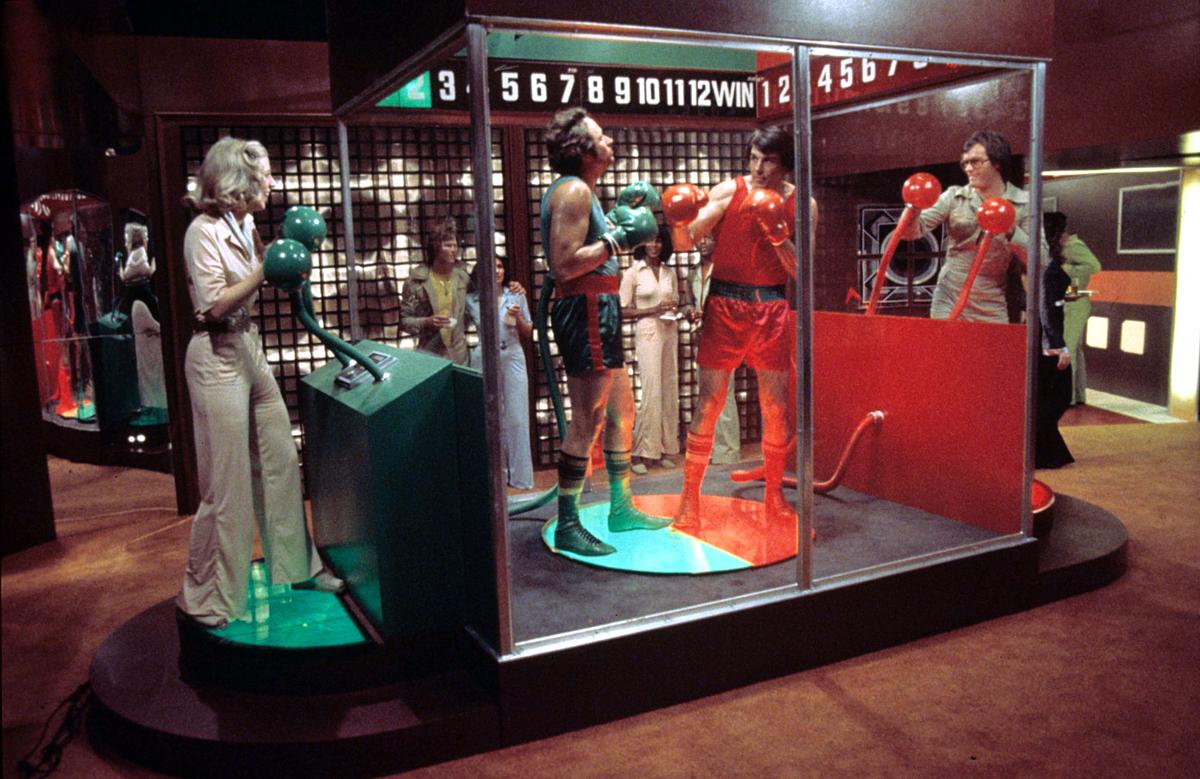 FUTUREWORLD, Blythe Danner (left), Peter Fonda (right), 1976Courtesy the Everett Collection