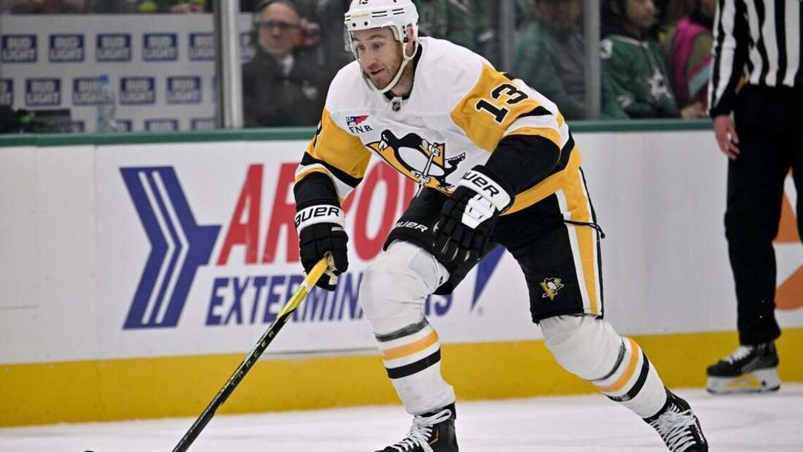 F Kevin Hayes retires after 805 games with 5 teams