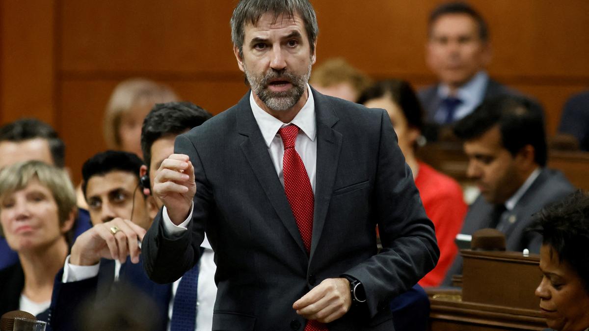 FILE PHOTO: Canada's Minister of Canadian Identity and Culture Steven Guilbeault speaks during Question Period in the House of Commons on Parliament Hill in Ottawa, Ontario, Canada September 15, 2025. REUTERS/Blair Gable/File Photo