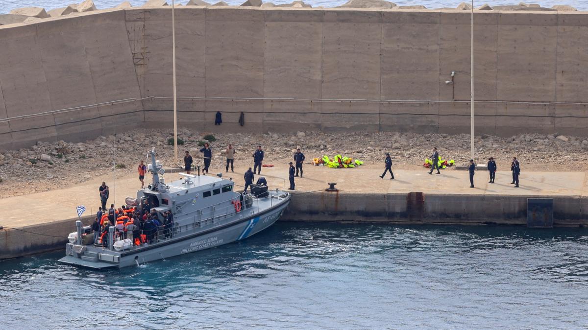 A Greek Coast Guard vessel transfers activists of the Global Sumud Flotilla, which was intercepted on international waters by the Israeli Navy, at the port of Atherinolakkos, on the island of Crete, Greece, May 1, 2026. REUTERS/Stefanos Rapanis     TPX IMAGES OF THE DAY