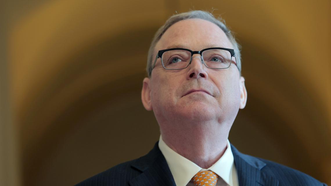 Pentagon sees Iran war lasting up to six weeks, Trump aide says 