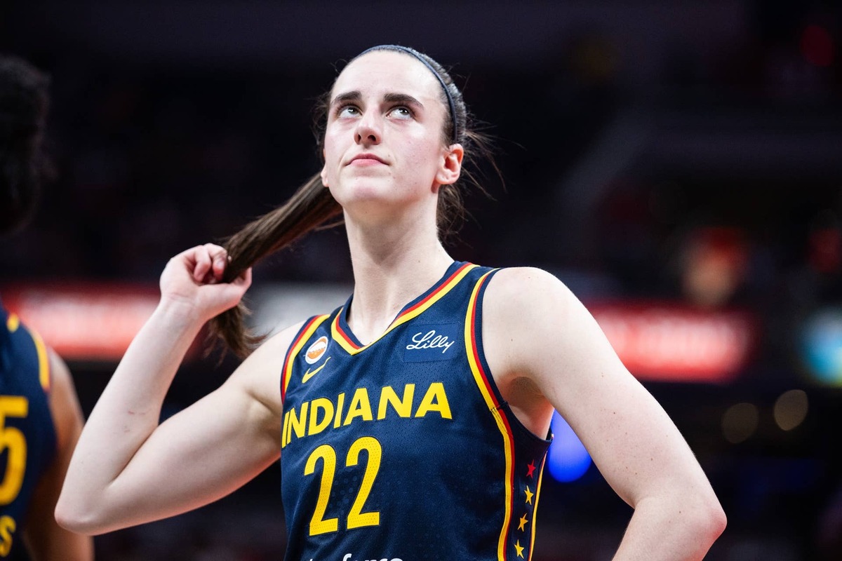  Indiana Fever guard Caitlin Clark (22) Trevor Ruszkowski-Imagn Images