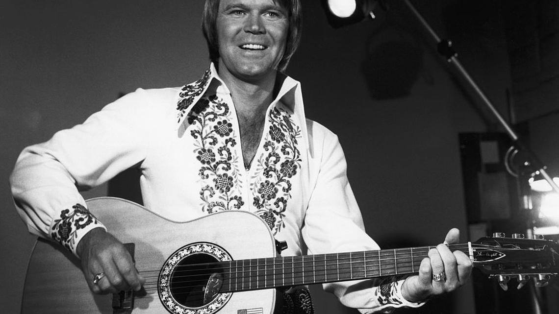 1975 No. 1 Hit Song Became a Timeless Breakup Anthem 