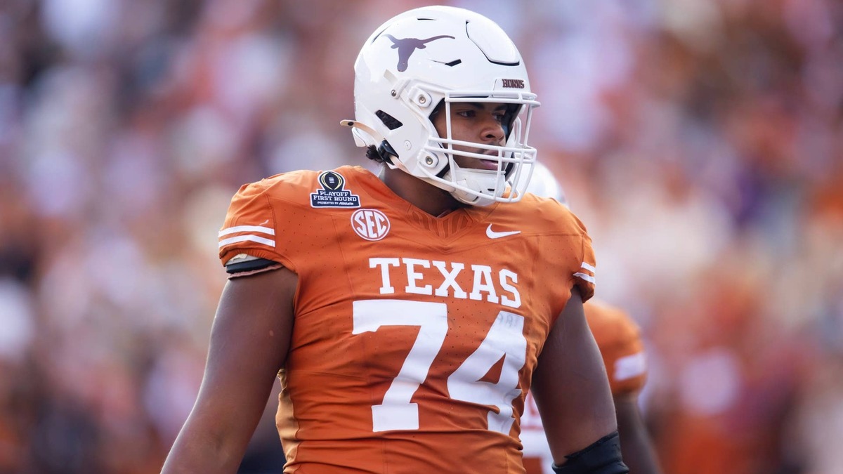 Texas OT Trevor Goosby to Miss Rest of 2026 Season with Knee Injury