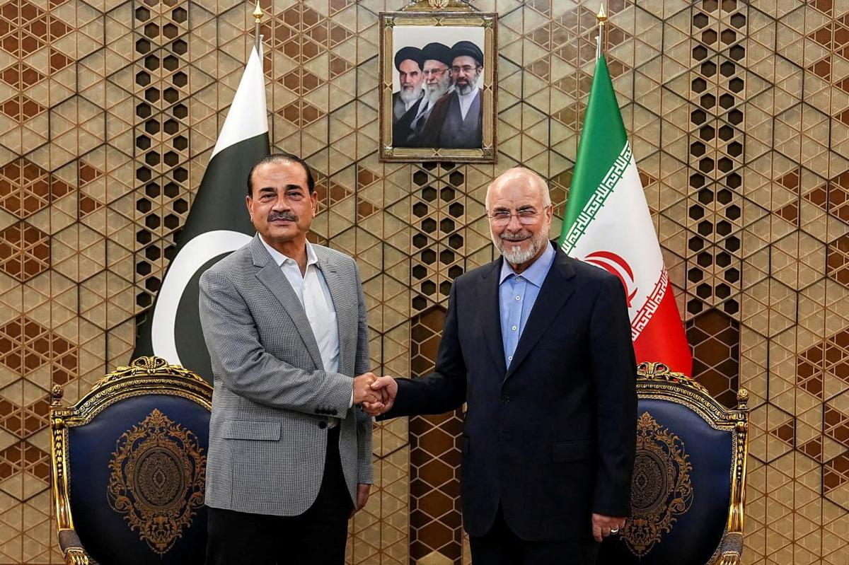 Iranian Parliament Speaker Mohammad Bagher Ghalibaf meets with chief of Defence Forces of Pakistan, Field Marshal Asim Munir, in Tehran, Iran, May 23, 2026. Iranian Parliament Speaker Office/WANA (West Asia News Agency)/Handout via REUTERS