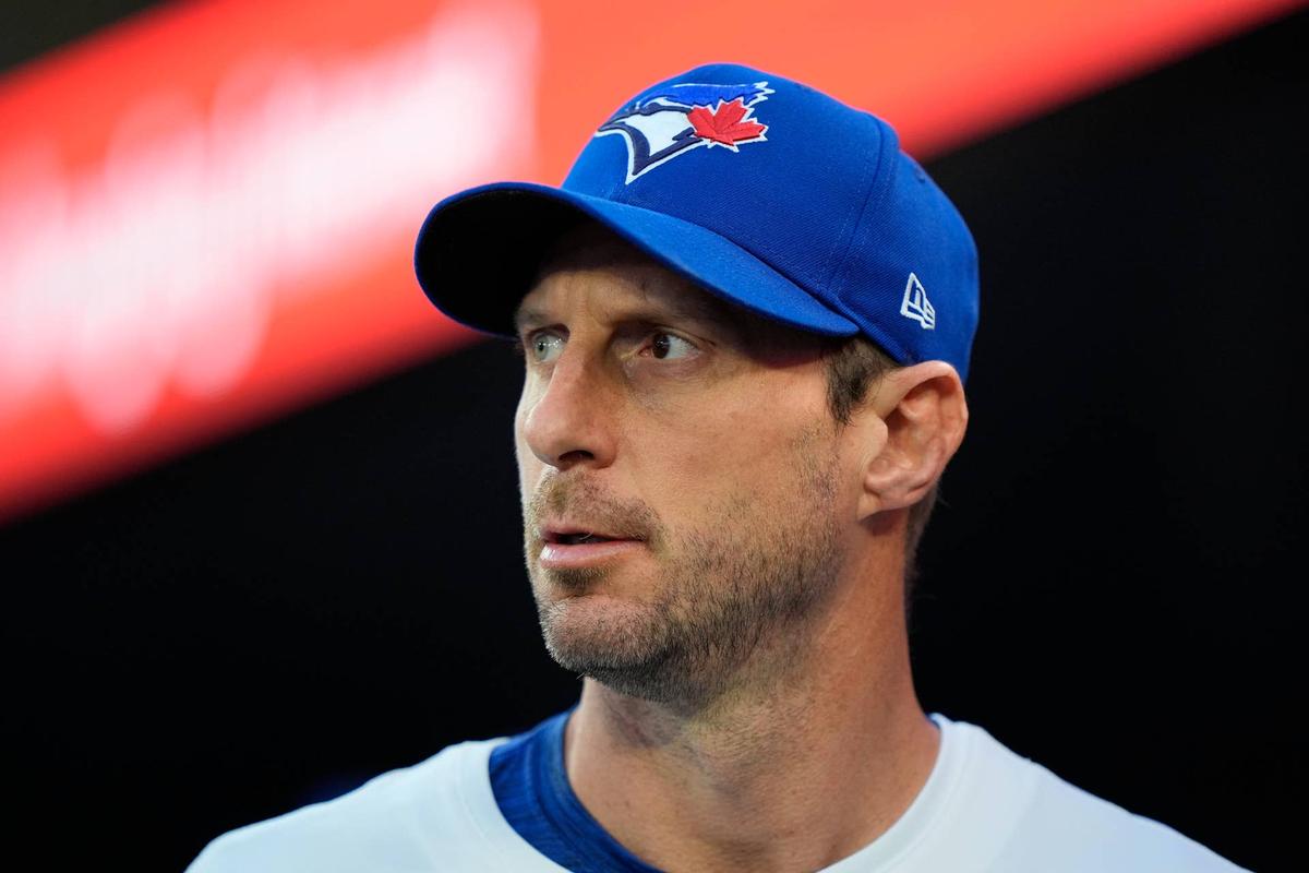 Toronto Blue Jays starting pitcher Max Scherzer (31) © John E. Sokolowski-Imagn Images