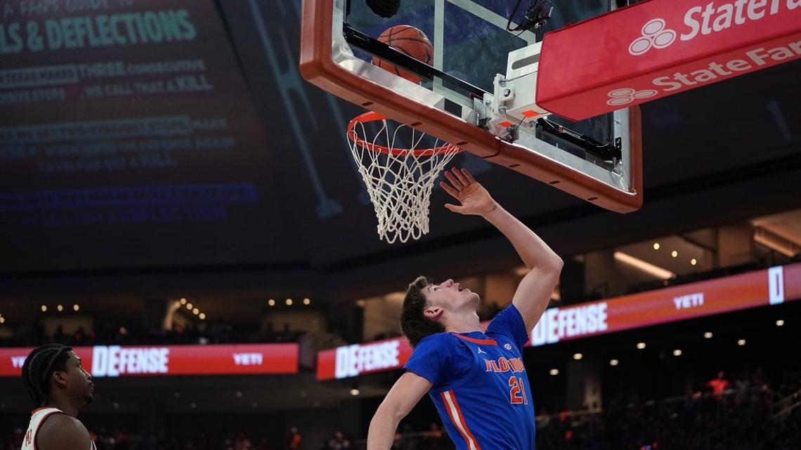 Alex Condon, Boogie Fland carry No. 7 Florida past Texas 