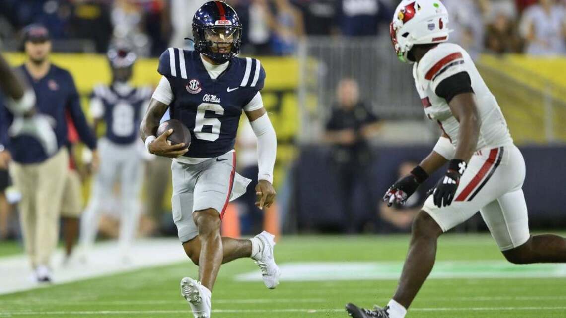 Top 25 roundup: No. 9 Ole Miss scores on final play to edge No. 24 Louisville 
