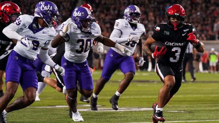 Cincinnati runs all over Western Carolina in rout 
