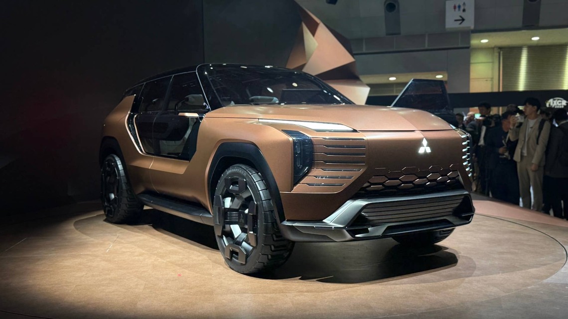 Mitsubishi Outlander PHEV Reportedly Getting a Full Redesign for 2028