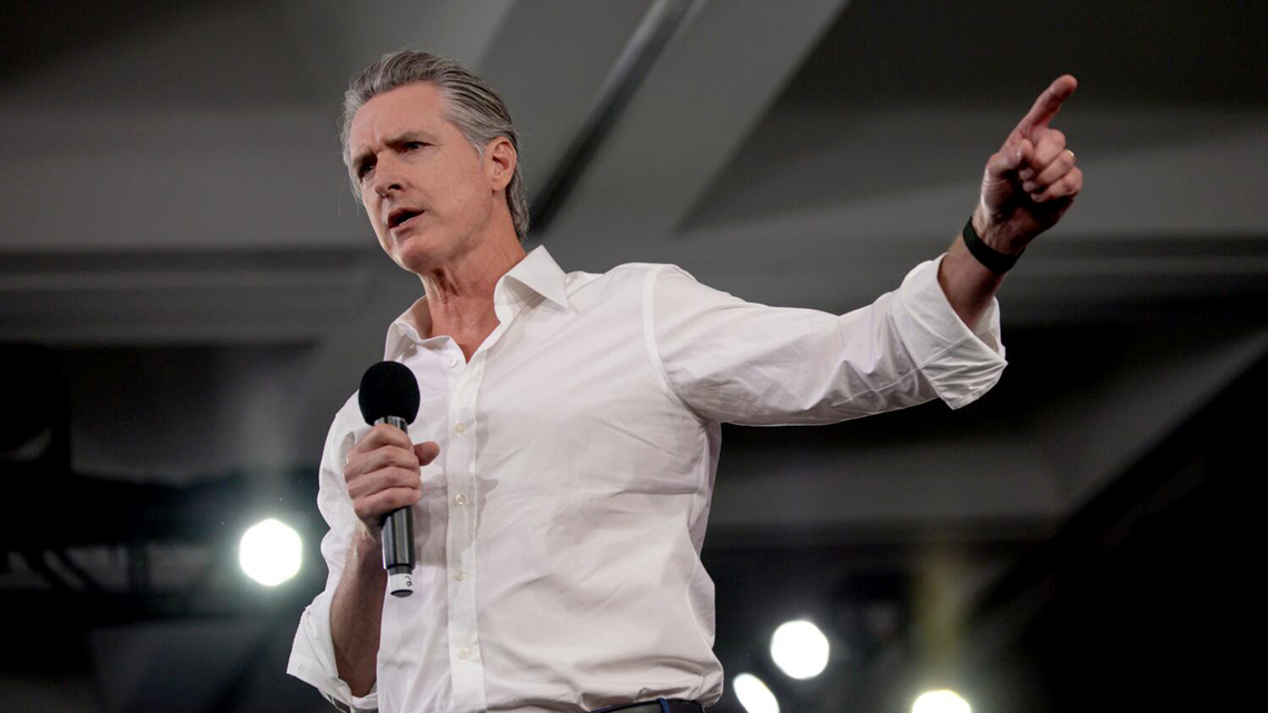 Commentary: Gavin Newsom is a lame duck. Can his presidential hopes still take flight? 