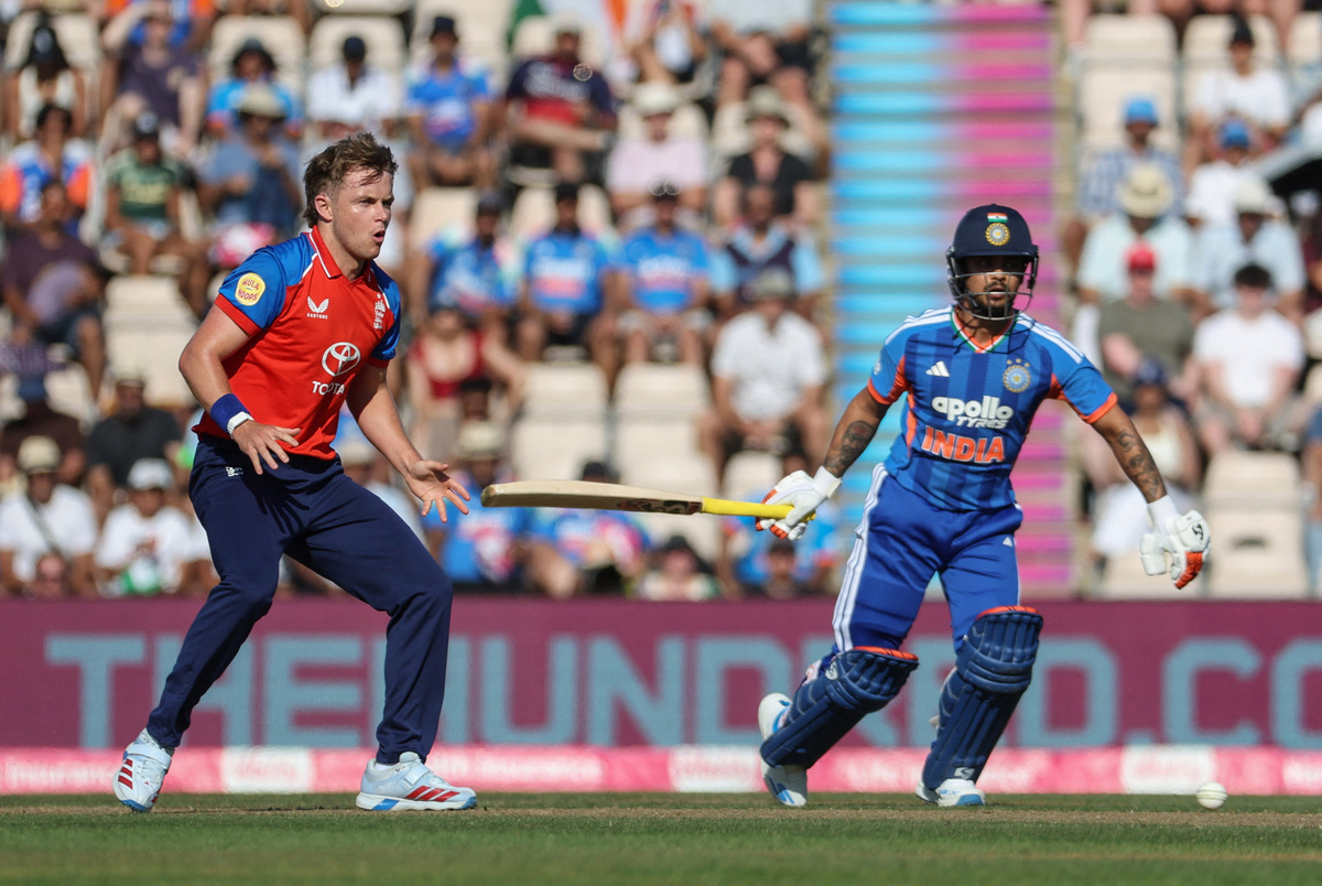 Cricket - Fifth T20 International - England v India - Utilita Bowl, Southampton, Britain - July 11, 2026 India's Shreyas Iyer in action with England's Sam Curran Action Images via Reuters/Cat Goryn