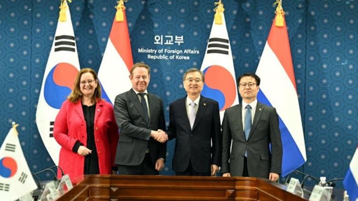 South Korea, Netherlands hold 2+2 talks on chips, supply chains 