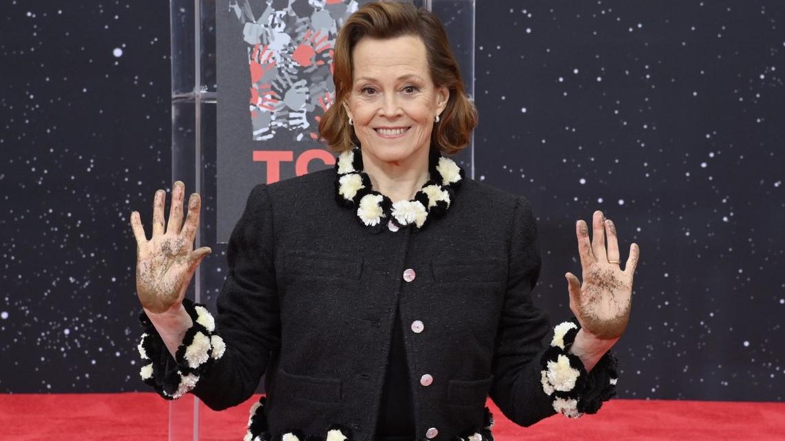 Look: Sigourney Weaver honored at Hollywood hand and footprint ceremony