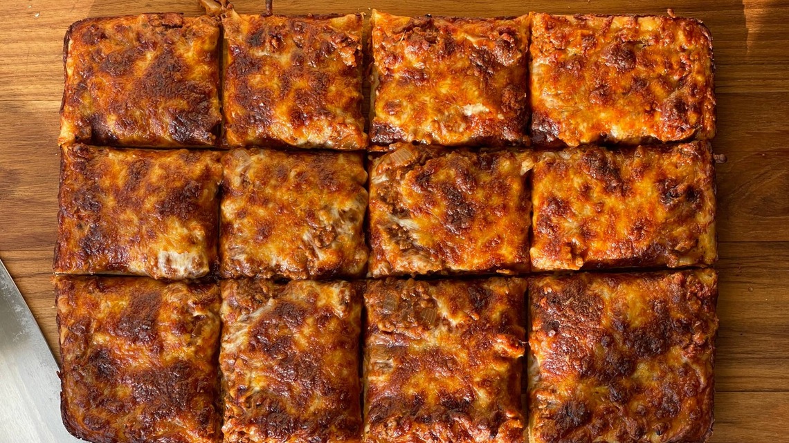 I Made the Retro School Cafeteria Pizza We All Remember-Here's Why It Still Holds Up 