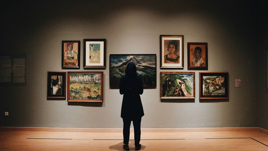 She Was Proud of What She Was Hiding in Her Gallery Wall - But Experts Say It's a Big Mistake 