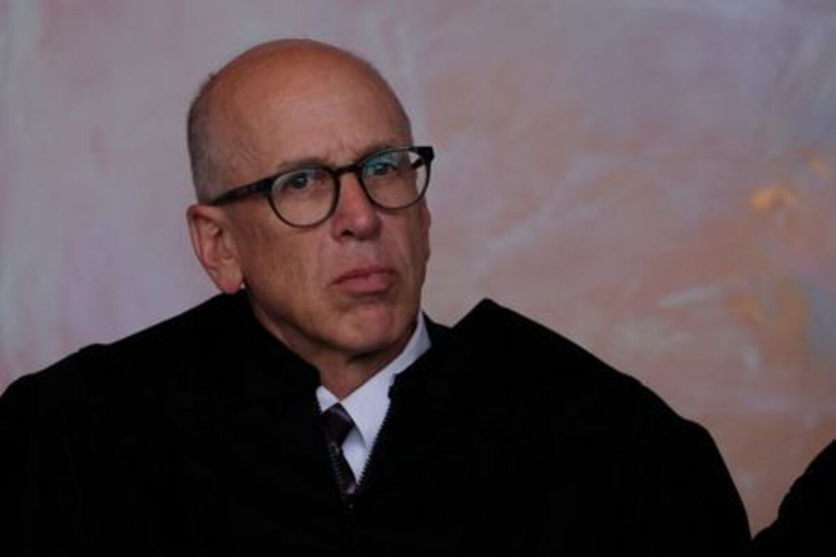 FILE PHOTO: U.S. District Court Judge Leo Sorokin attends an investiture ceremony at the federal courthouse in Boston, Massachusetts, U.S., September 17, 2025.   REUTERS/Brian Snyder/File Photo