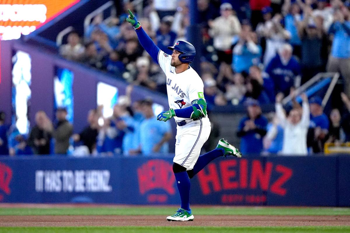  Toronto Blue Jays designated hitter George Springer (4) © John E. Sokolowski-Imagn Images