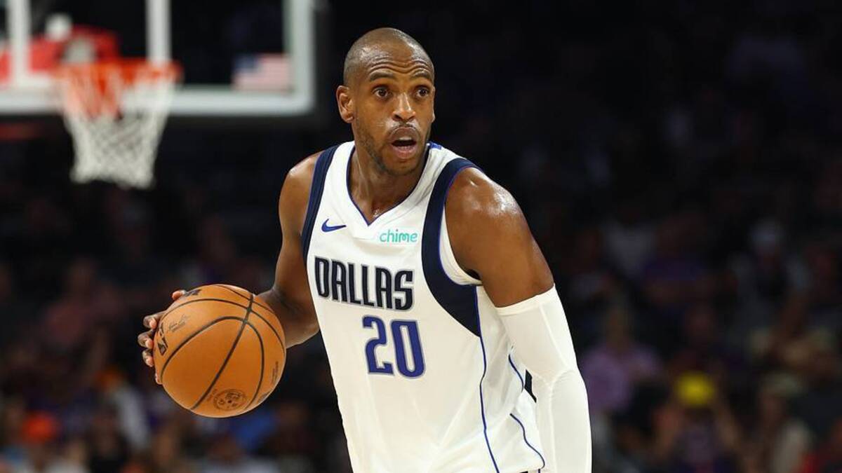  Apr 8, 2026; Phoenix, Arizona, USA; Dallas Mavericks forward Khris Middleton (20) against the Phoenix Suns at Mortgage Matchup Center. Mandatory Credit: Mark J. Rebilas-Imagn Images | Mark J. Rebilas-Imagn Images 
